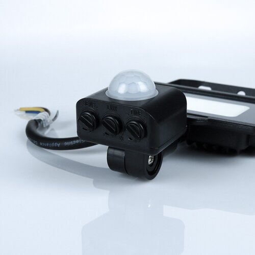 Світлодіодний прожектор BIOM 10W S5-SMD-10-Slim+Sensor 6200К 220V IP65