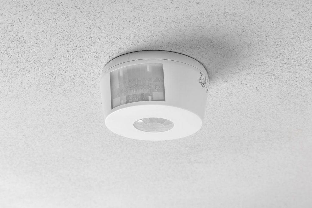 Датчик руху GTV CR-21, макс.2000Вт, кут 360⁰, радіус дії 30м, білий