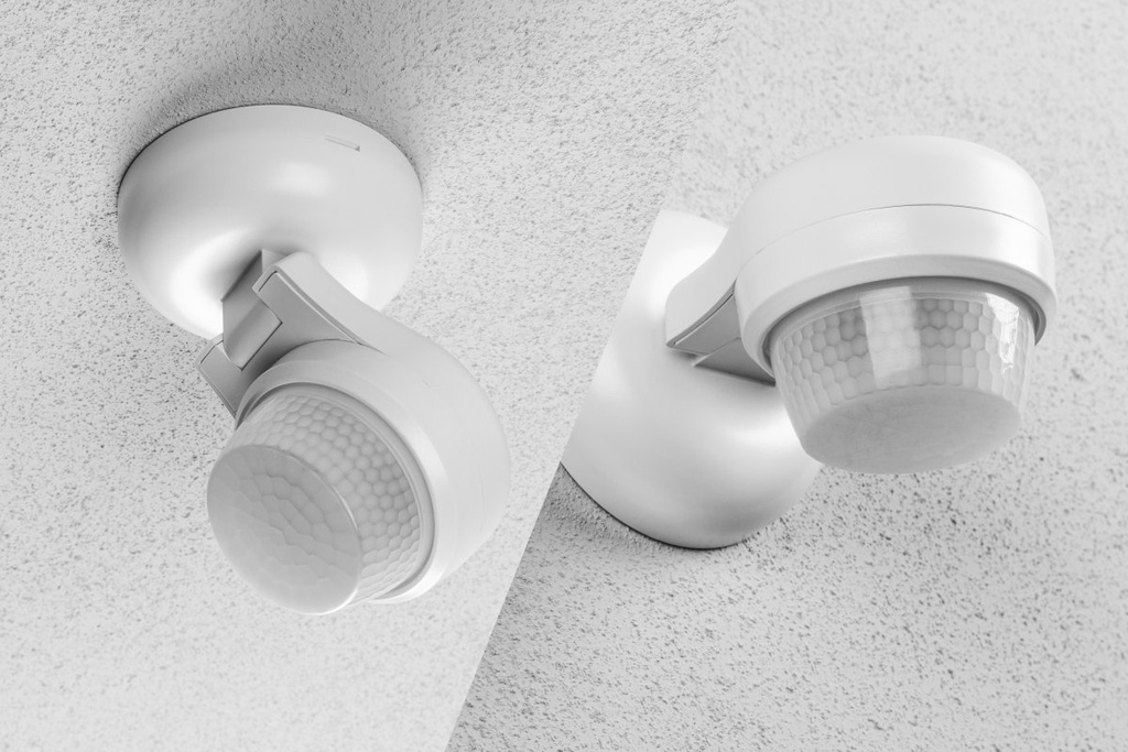 Датчик руху та присутності GTV CO-3, PIR, макс.1200Вт, кут 360⁰, радіус дії 24м, IP65, білий