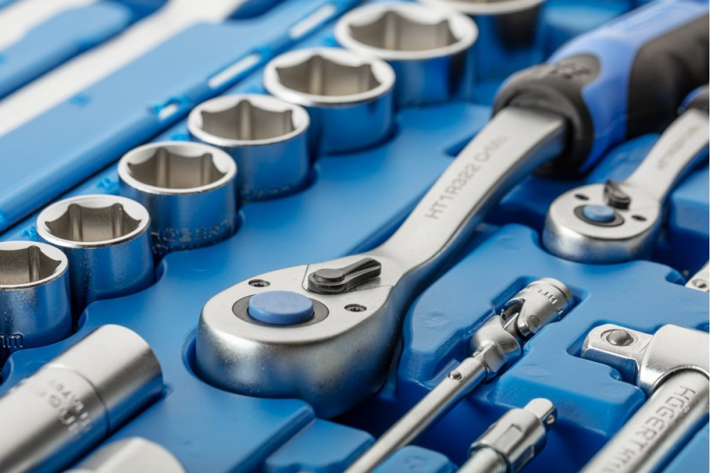 Інструменти HOEGERT набір 85 шт. 1/4", 1/2" (HT1R425)