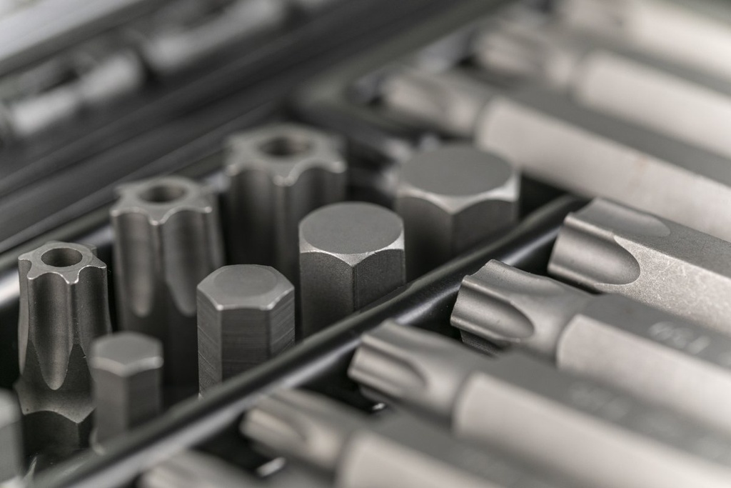 Набір HOEGERT біт з тріскачкою 37 шт. (HT1R466)