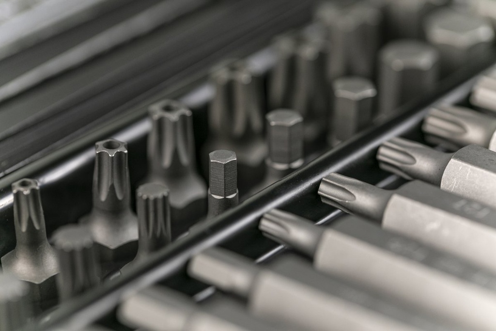 Набір HOEGERT біт з тріскачкою 37 шт. (HT1R466)