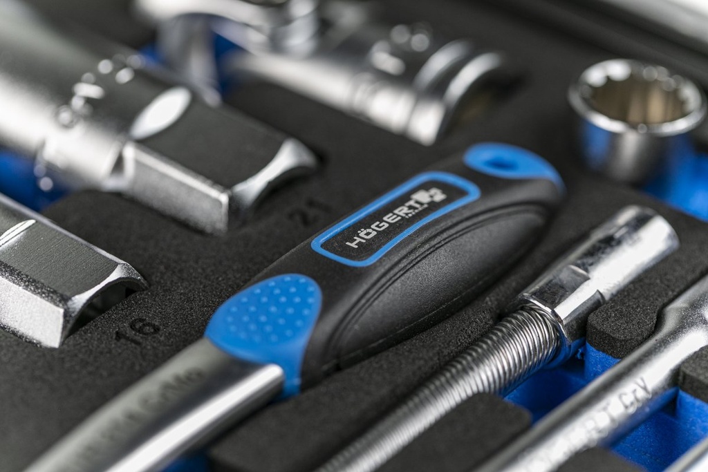 Набір інструментів HOEGERT 60 шт. 1/4", 1/2" (HT1R470)