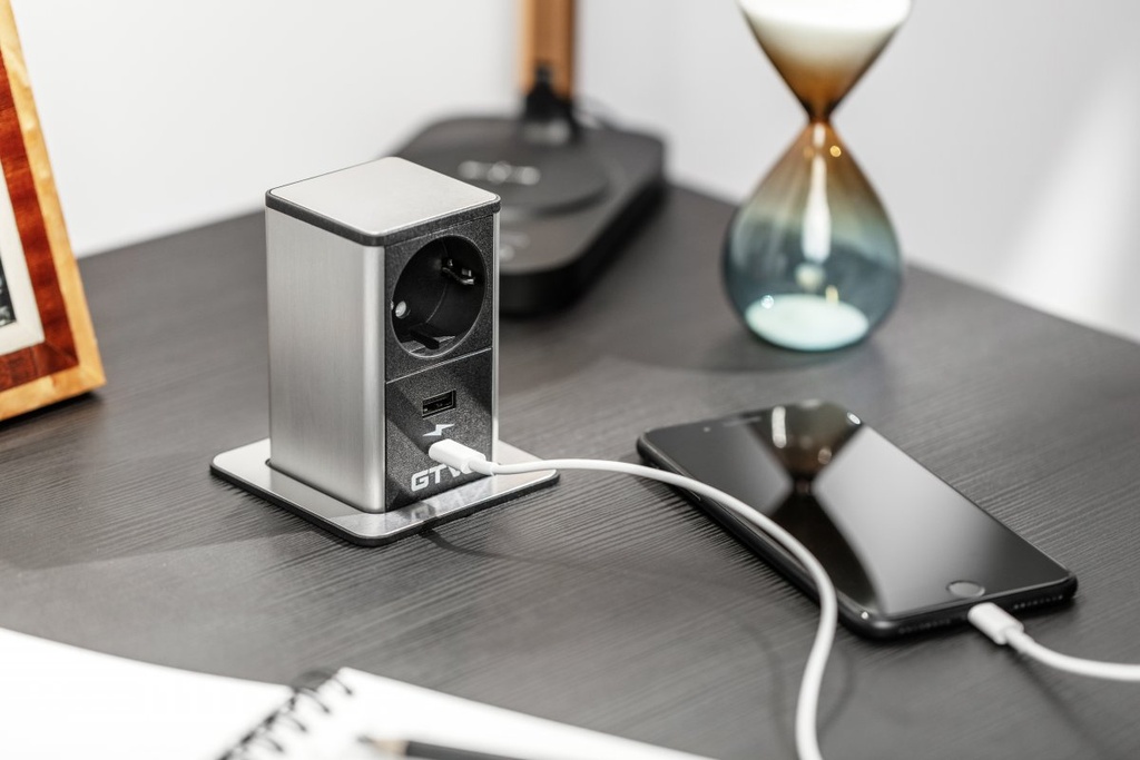 Подовжувач GTV врізний-висувний квадратний TOWER, 1xSCHUKO, 1xUSB A, 1xTYPE-C, кабель 1,5м, чорний/інокс (AE-GMW1STOW-20)