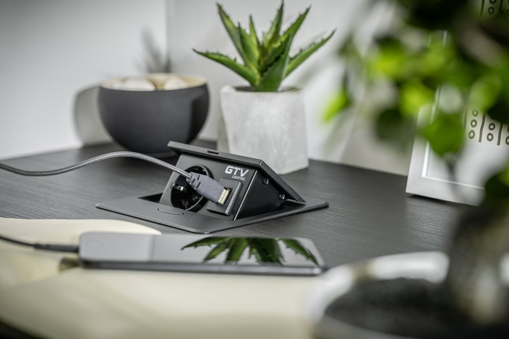 Подовжувач вбудований GTV AVARO, 1x розетка schuko, 2xUSB тип A, 1,5 м, срібний