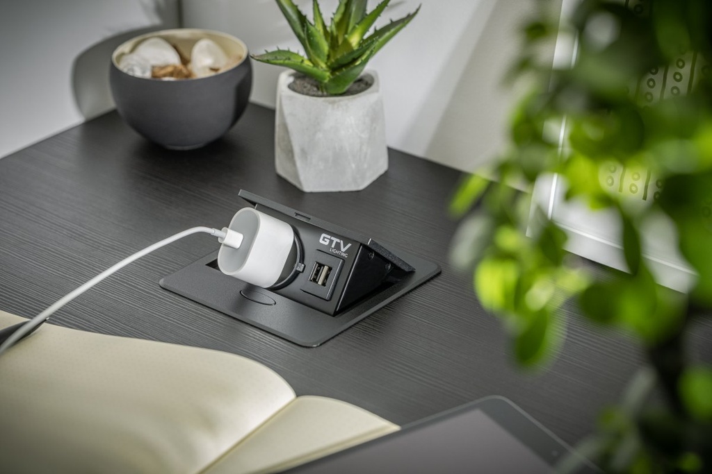 Подовжувач вбудований GTV AVARO, 1x розетка schuko, 2xUSB тип A, 1,5 м, срібний