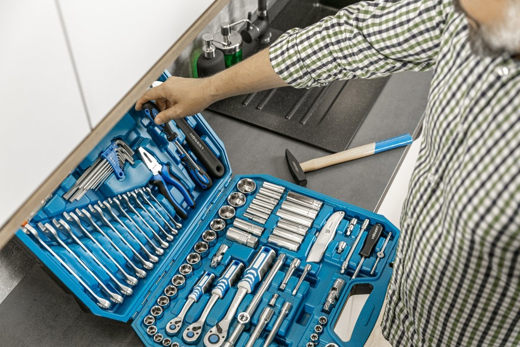 Інструменти HOEGERT набір 131 шт. 1/2" 3/8" 1/4" (HT1R439)