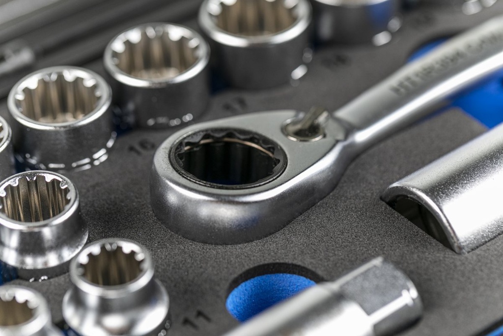 Інструменти HOEGERT набір 18 шт. (HT1R478)