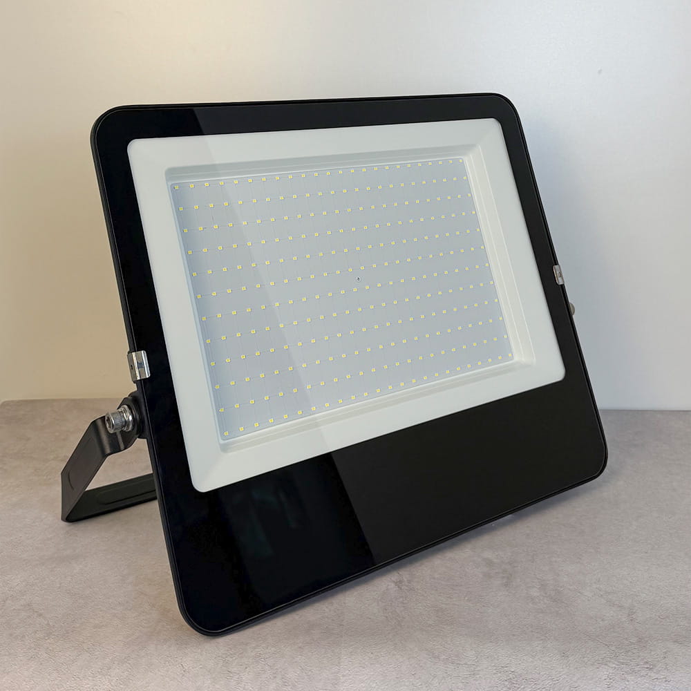 Світлодіодний прожектор Ardero LL-1300ARD 300Вт 6500K чорний