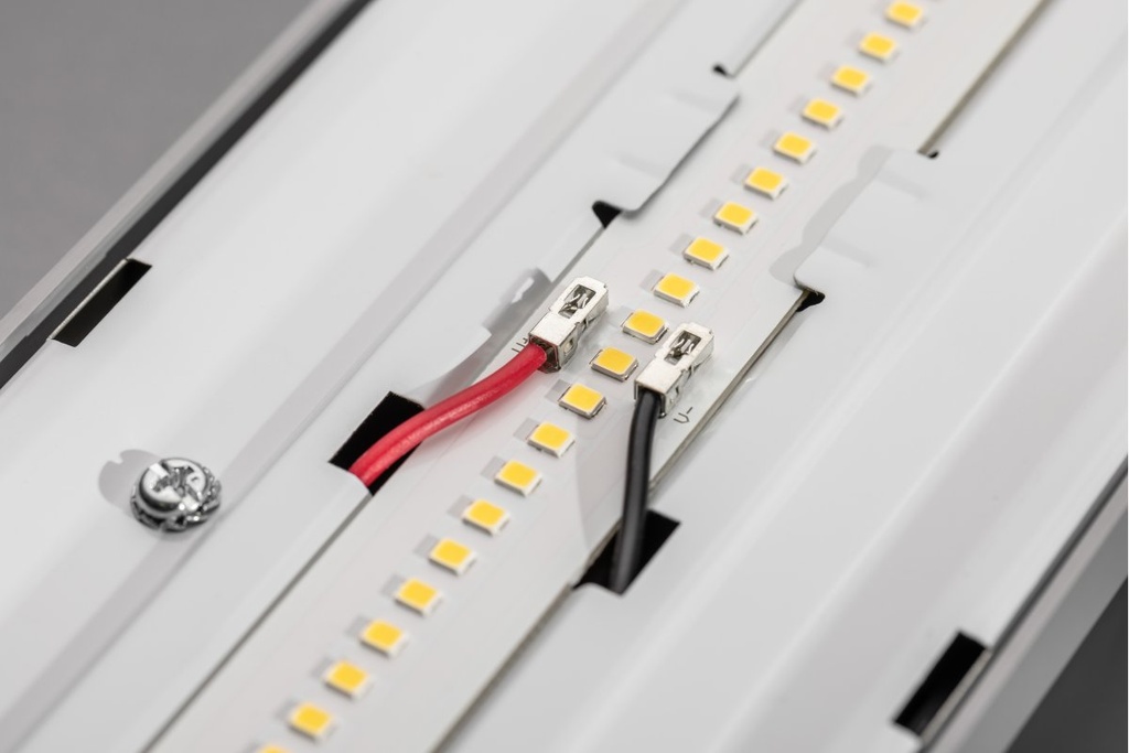 Світильник герметичний GTV BESTA LED, 60W, 8400Lm, AC220-240V, 50/60 Hz, PF>0,9, RA>80, IP65, 4000K, 150см