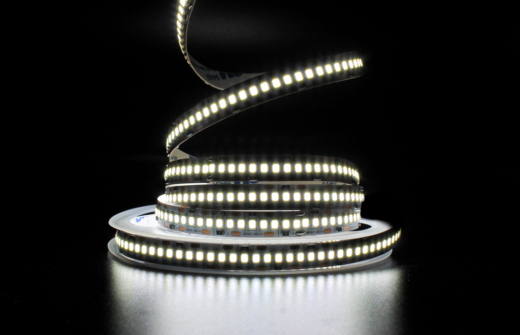 Світлодіодна LED стрічка PROLUM™ 12V; 2835\240; IP20; Series "SG", Білий (5500-6000К)