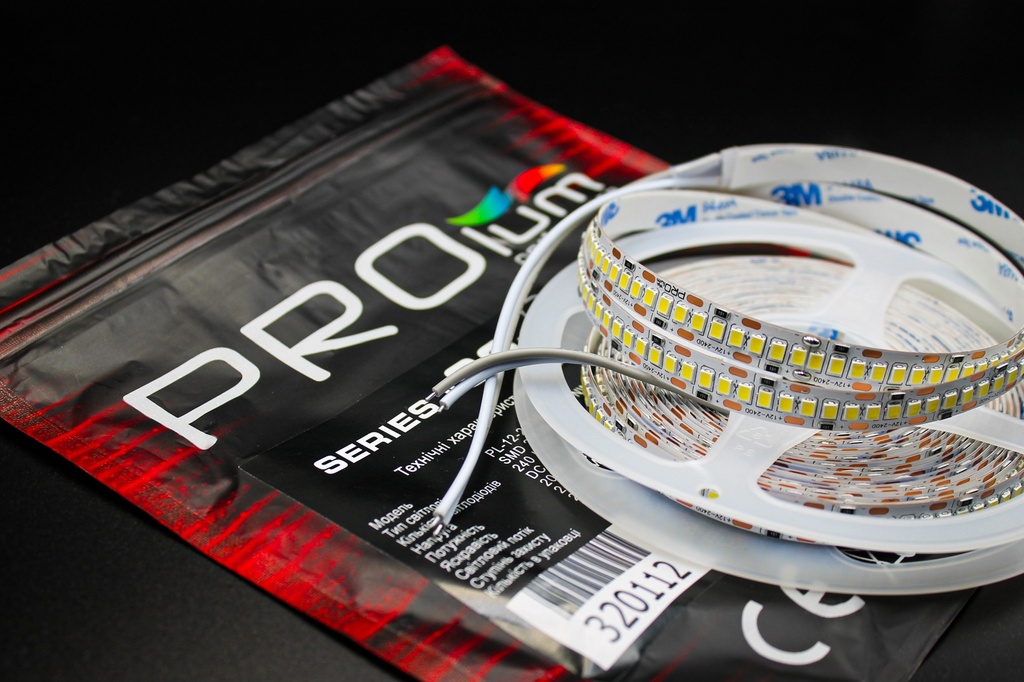 Світлодіодна LED стрічка PROLUM™ 12V; 2835\240; IP20; Series "SG", Білий (5500-6000К)