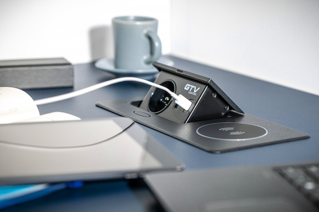 Подовжувач вбудований GTV AVARO PLUS індукційна зарядка, 1 роз. schuko, USB A+C 1,5 м, срібний