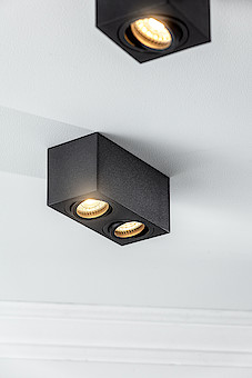 Світильник подвійний GTV AVEIRO DUO BIS, алюміній, 160x80x90мм, IP20, max.20W*2, квадрат, чорний (OS-AVB80160KW2-00)
