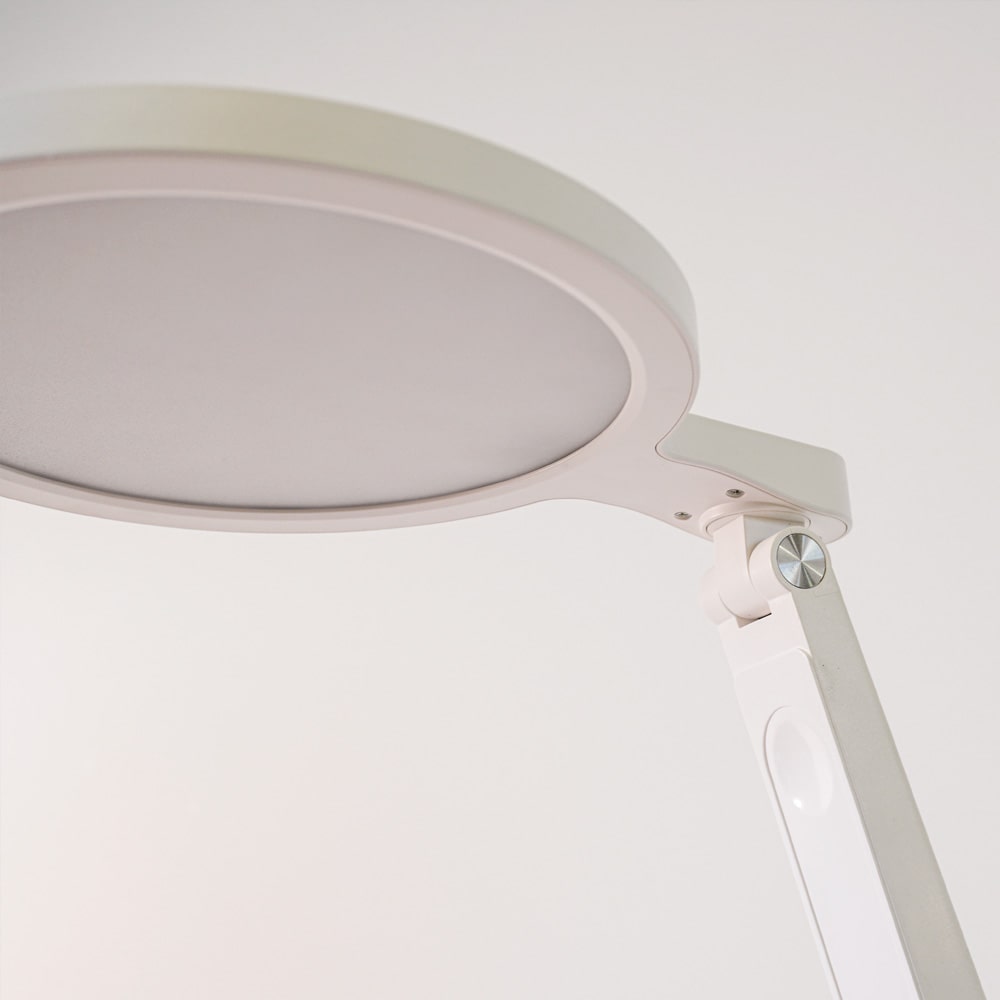 Світлодіодний настільний світильник Ardero DE1743ARD 16Вт білий